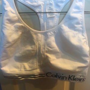 Calvin Klein sportsbra